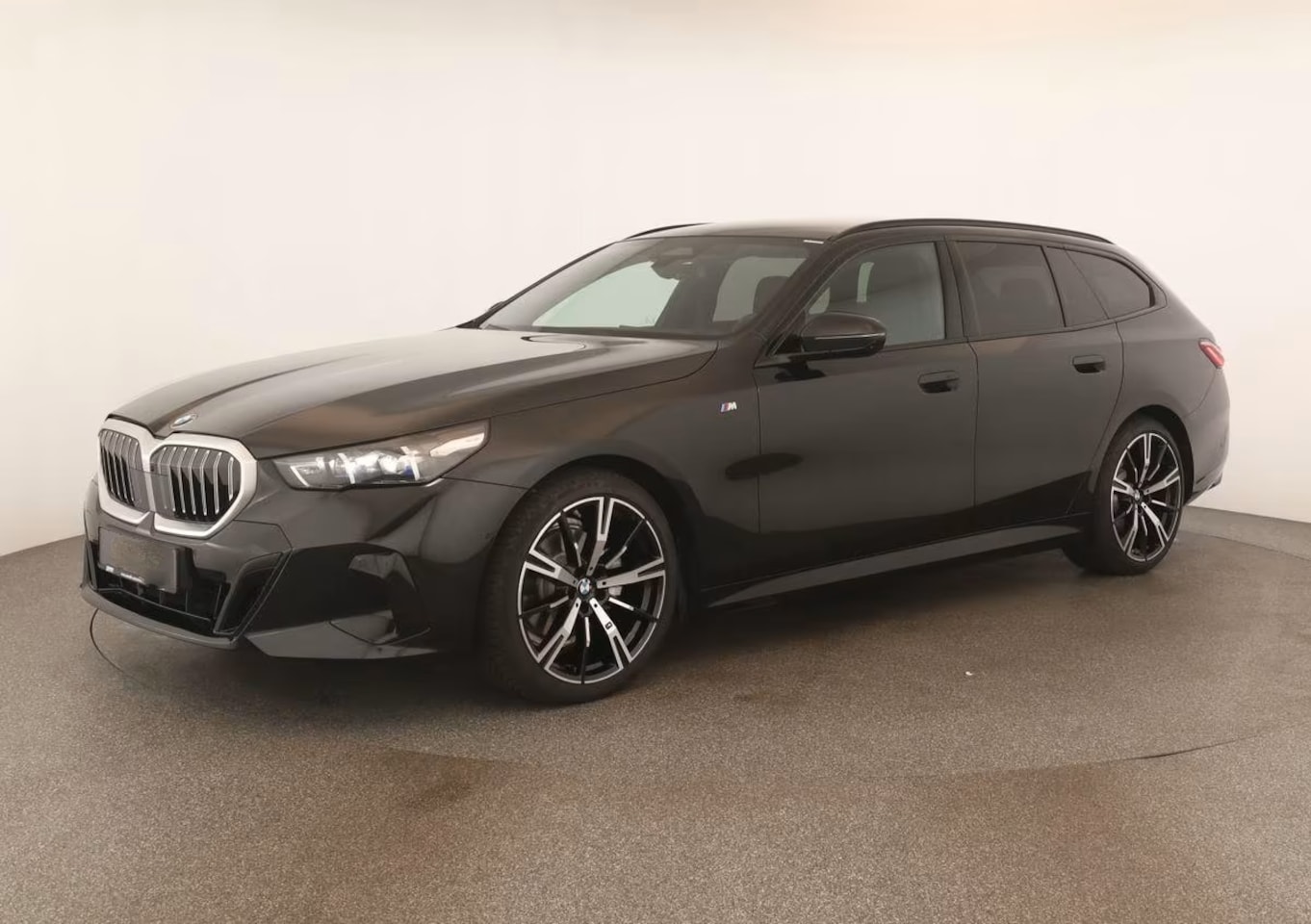 BMW 5-serie Touring - 520dA M-SPORT ** LED, NAVi+, HuD, PANORAMA, 20-inch LMV, DRIV. ASS+ ** 1e EIG - Ex BMW AG - AutoWereld.nl