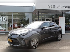 Toyota C-HR - 1.8 HYBRID EXECUTIVE AFN-TREKHAAK DODEHOEK STOEL & STUUR VERW. LED PARK.SENSOREN V+A