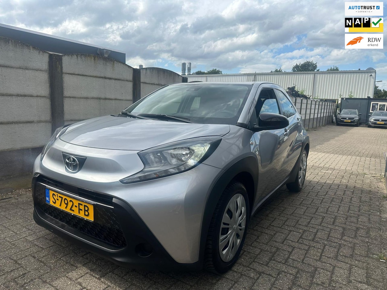 Toyota Aygo X - 1.0 VVT-i MT Play AIRCO/ CRUISE/ INCLUSIEF BTW! - AutoWereld.nl