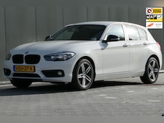 BMW 1-serie - 116i Facelift 5-deurs 17inch I-drive Stoelverwarming