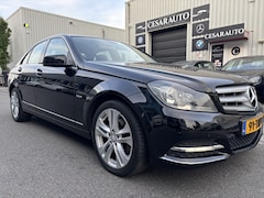 Mercedes-Benz C-klasse - 180 Premium Edition AUTOMAAT / DEALER ONDERHOUDEN