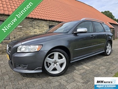 Volvo V50 - 2.4i Momentum R-Design