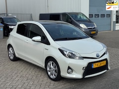 Toyota Yaris - 1.5 Full Hybrid Dynamic Navi | LED | Pano | Camera | 1e Eig