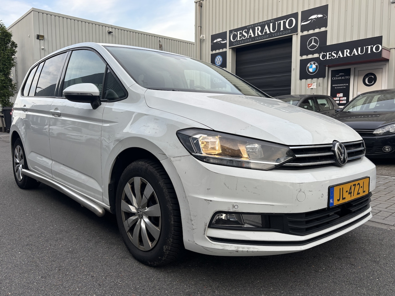 Volkswagen Touran - 2.0 TDI SCR AUTOMAAT / DAELER ONDERHOUDEN - AutoWereld.nl
