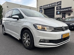 Volkswagen Touran - 2.0 TDI SCR AUTOMAAT / DAELER ONDERHOUDEN