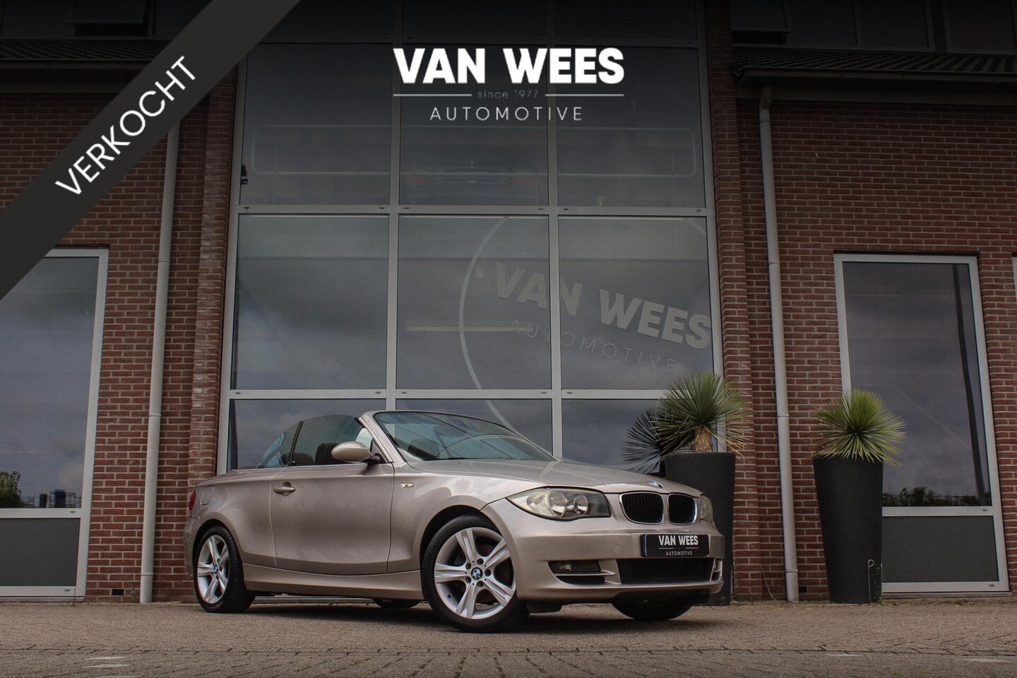 BMW 1-serie Cabrio - 120i E88 Summer | NL auto | 1e eigenaar | 170 pk | Sportstoelen | 17 inch | Origineel | Cr - AutoWereld.nl