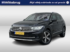 Volkswagen Tiguan - 1.5 TSI Elegance 150pk DSG / Digitaal dashboard / Navigatie / Camera / Parkeersensoren V+A