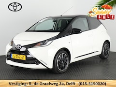 Toyota Aygo - 1.0 VVT-i X-Play Bi-Tone | Airco | Camera | Privacy Glass | Bluetooth |