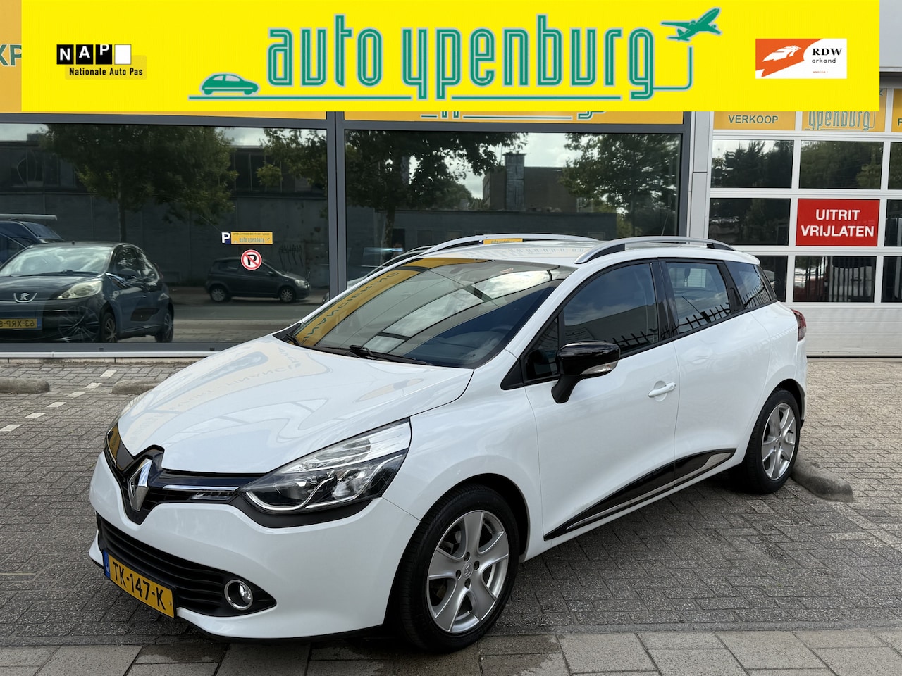 Renault Clio Estate - 1.2-16V Authentique *Airco * Navi * LM-Velgen * Trekhaak * - AutoWereld.nl