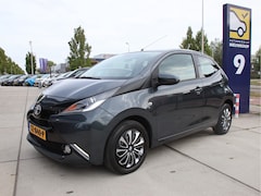 Toyota Aygo - 1.0 VVT-i x-play Trekhaak, Cruise controle, Camera Aanbieding
