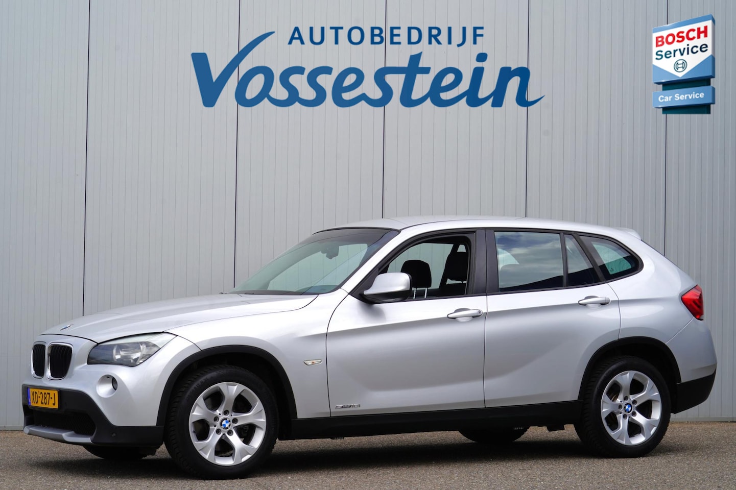 BMW X1 - SDrive18i Executive Automaat / Airco / Bluetooth / PDC / 17inch Lichtmetaal / 149dkm! - AutoWereld.nl