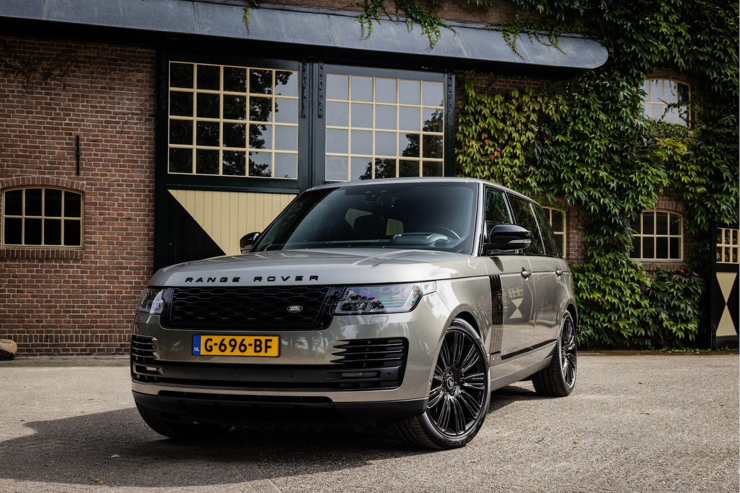 Land Rover Range Rover - 5.0 V8 SC LWB Autobiography Unieke staat en uitvoering - AutoWereld.nl