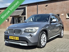 BMW X1 - sDrive18i Executive navi PDC AUT Xenon