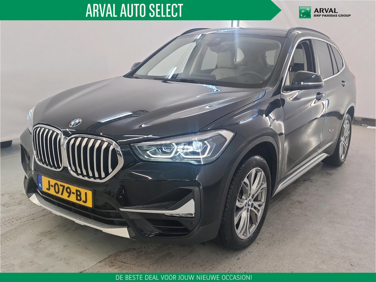 BMW X1 - SDrive20i 192pk VDL Nedcar Edition High Executive xLine | 12.582km | Leder | Parking Pack - AutoWereld.nl