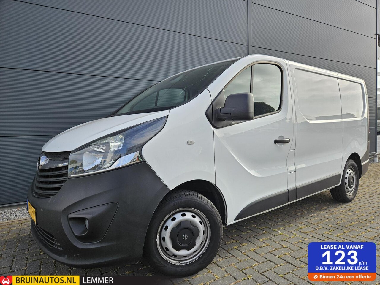Opel Vivaro - 1.6 CDTI L1H1 Sport airco navi trekhaak - AutoWereld.nl
