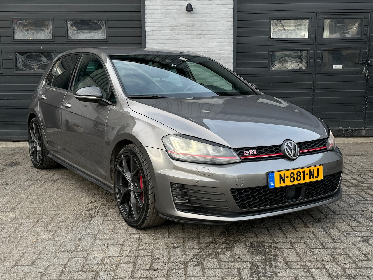 Volkswagen Golf - 2.0 TSI GTI 2.0 TSI GTI, Acc, Stoelverwarming,Leder - AutoWereld.nl