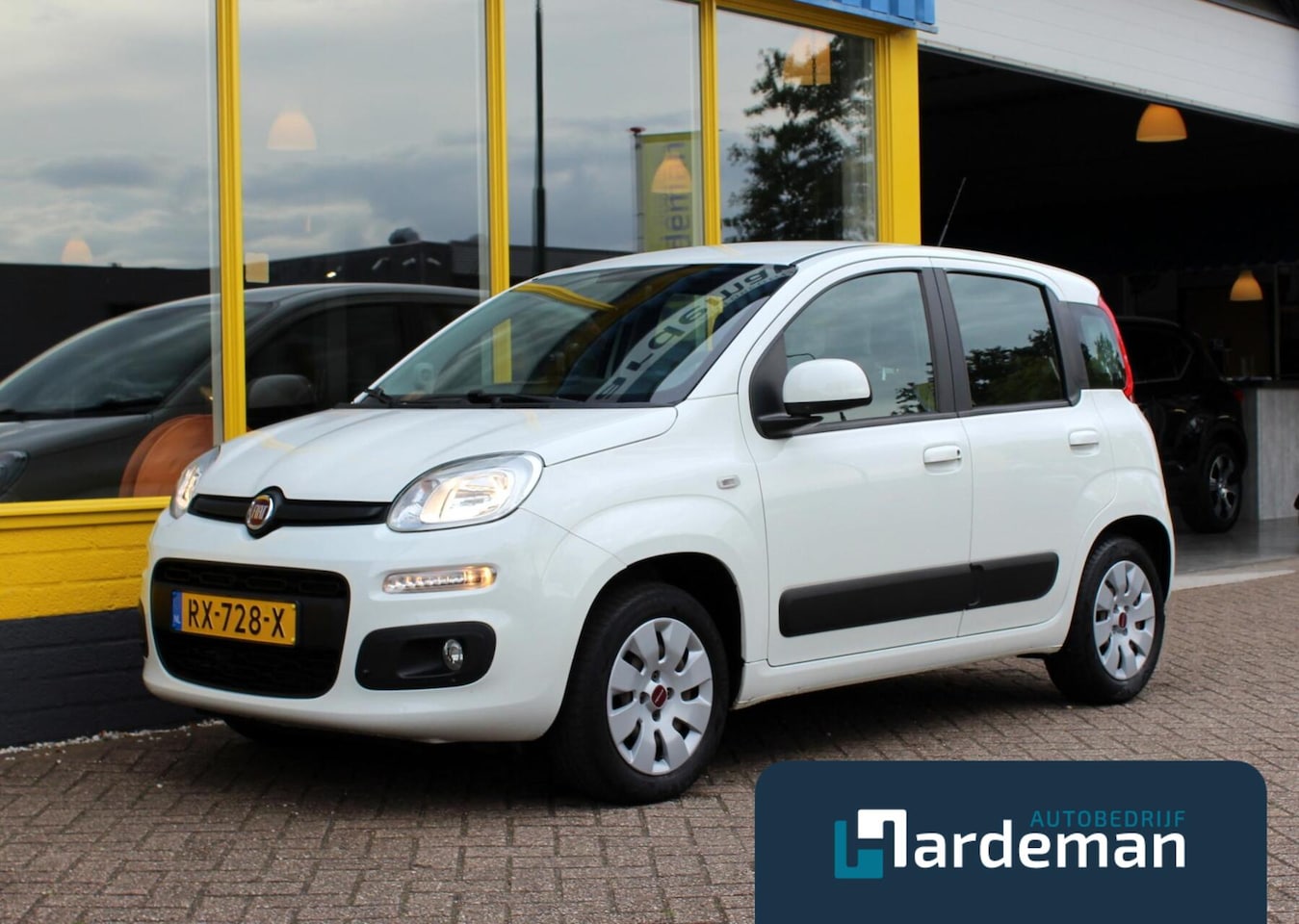 Fiat Panda - 0.9 TwinAir Lounge Airco 5Pers. - AutoWereld.nl