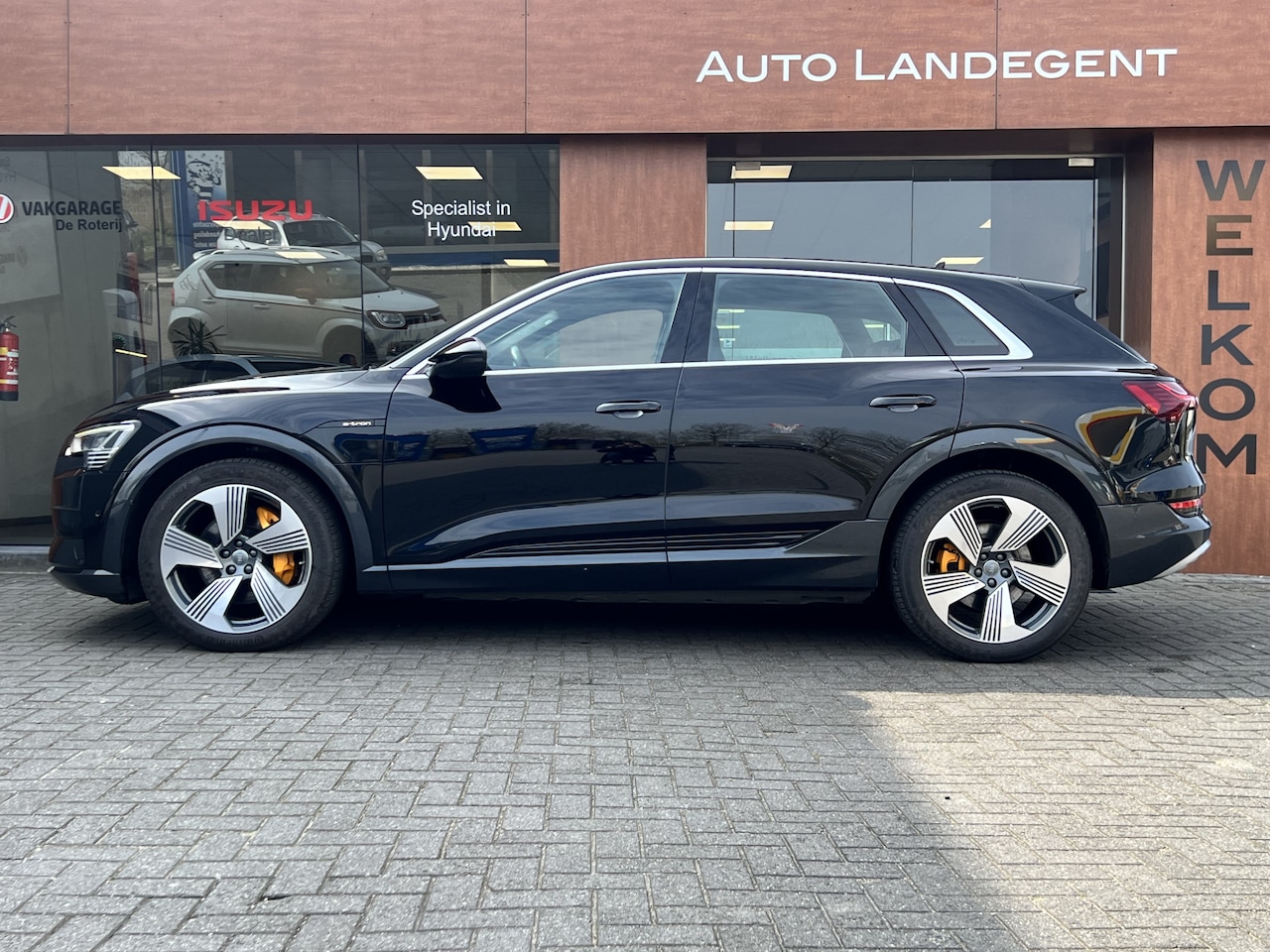Audi e-tron - e-tron 55 quattro advanced 95 kWh S-Line | Apple/ android carplay | Panoramadak | NAV | Ca - AutoWereld.nl