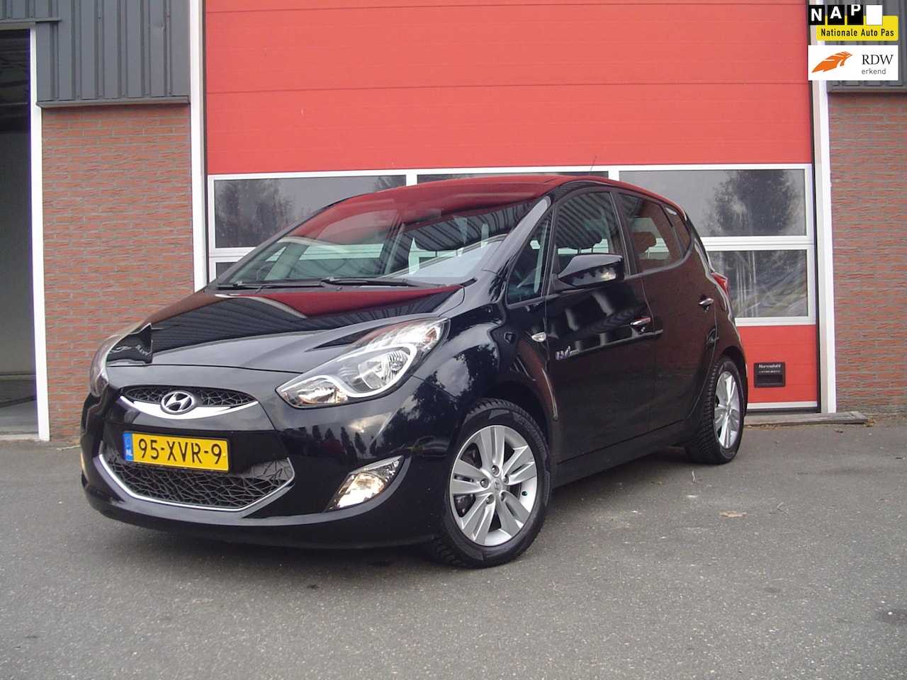 Hyundai ix20 - 1.4i i-Vision / Airco / trekhaak / PDC / Cruise - AutoWereld.nl