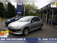 Peugeot 206 - 1.1 XR Challenge. Nieuwe apk, midden- en einddemper