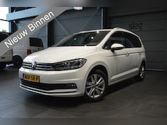 Volkswagen Touran - 1.5 TSI Highline navi clima cruise led pdc 150 pk