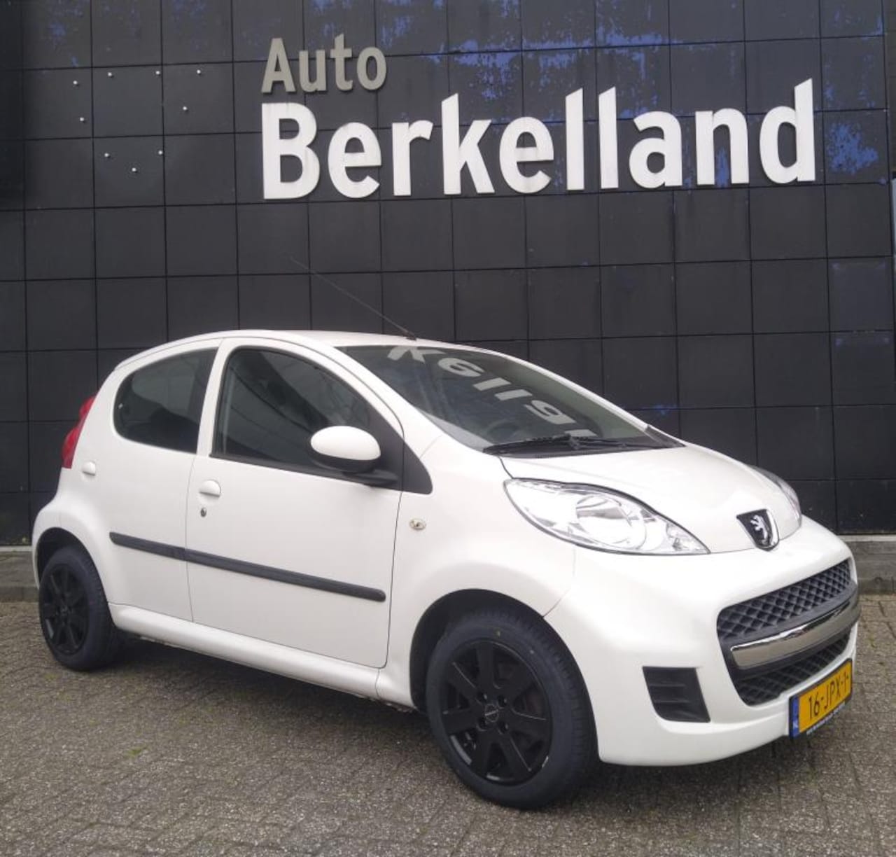 Peugeot 107 - 1.0-12V XS 5-Drs Zuinig & betrouwbaar - AutoWereld.nl