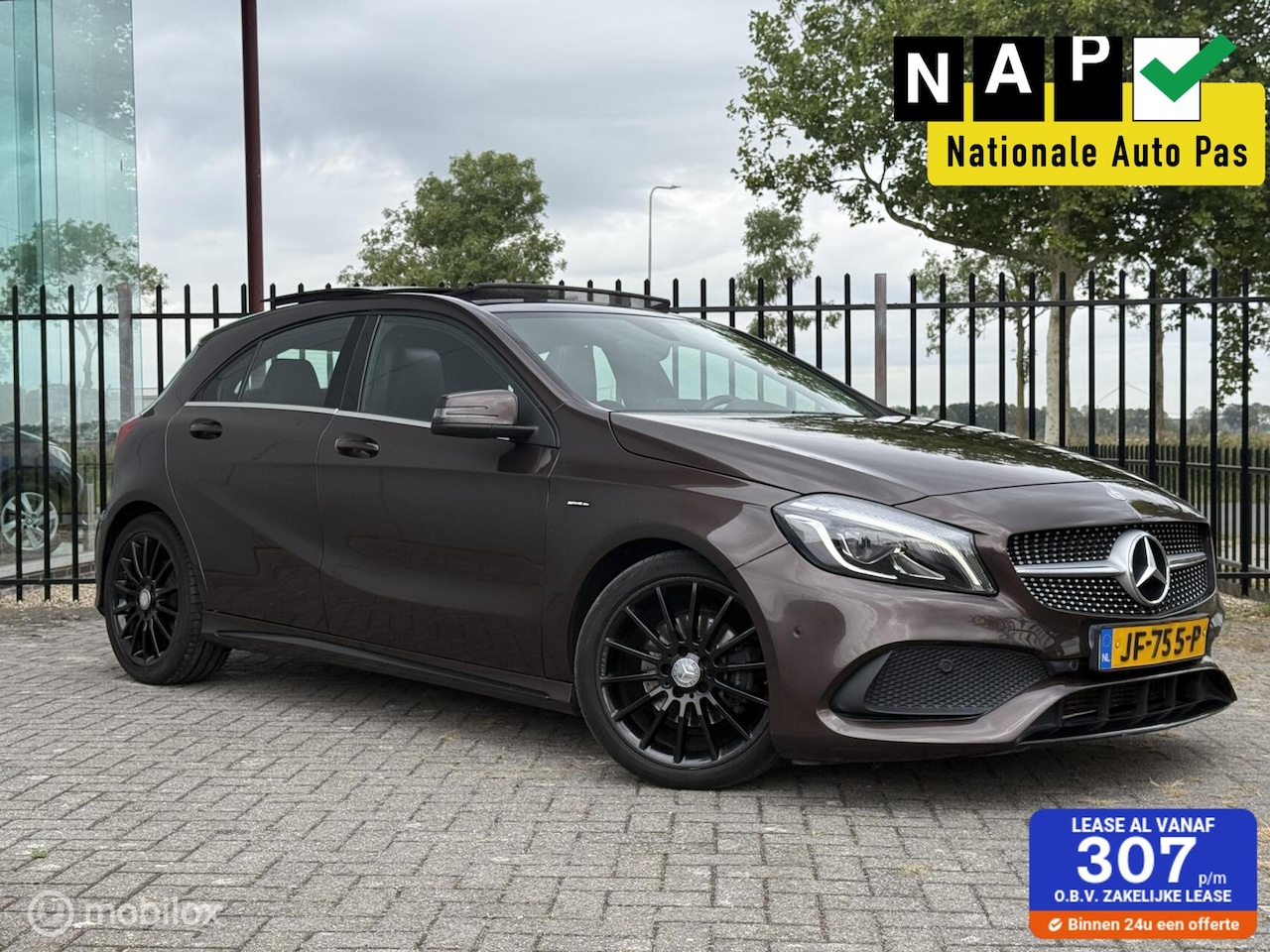 Mercedes-Benz A-klasse - 180 AMG Night Edition Pano Cruise Navi NAP - AutoWereld.nl