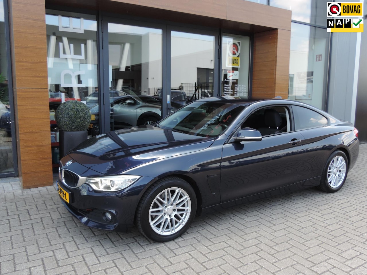 BMW 4-serie Coupé - 420i Executive | Xenon | ECC | Cruise contr | PDC | Vol.historie aanw. | 17” | Navi | - AutoWereld.nl