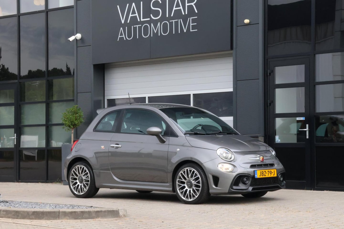 Fiat 500 Abarth - 1.4 T-Jet 595 | GRIGIO | 145 PK | FACELIFT! - AutoWereld.nl