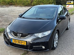 Honda Civic - Automaat 5-Drs ECC Audio/Navi Leder Sportstoelen LMV 17" Xenon Cruisecontrol Panoramadak D