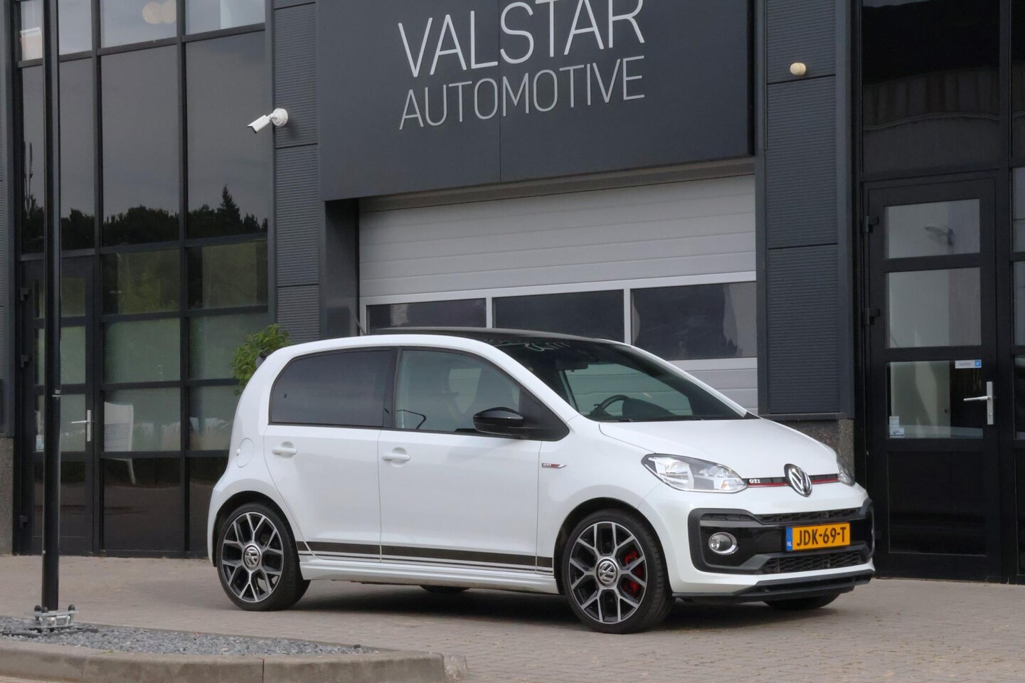 Volkswagen Up! - 1.0 TSI GTI | Panorama dak | Stoelverwarming | Camera - AutoWereld.nl