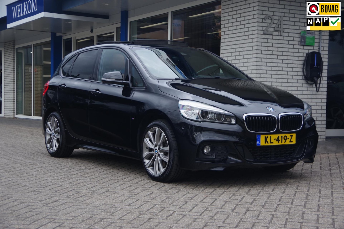 BMW 2-serie Active Tourer - 225xe High Executive Head-up Camera Panoramadak - AutoWereld.nl