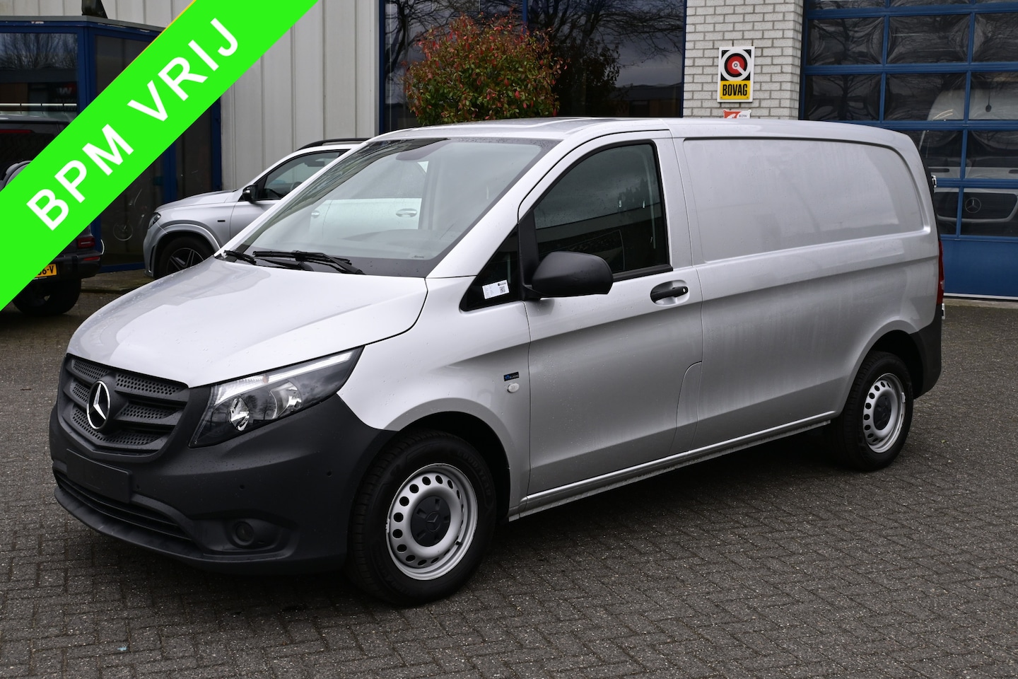 Mercedes-Benz Vito - 116 CDI L1 Audio 40 Navigatie met camera, Trekhaak, Achterdeuren - AutoWereld.nl