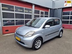 Daihatsu Sirion 2 - 1.0-12V Premium