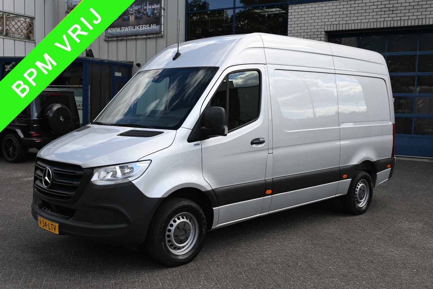 Mercedes-Benz Sprinter - 316 CDI L2H2 Geveerde stoel, MBUX met navigatie en camera - AutoWereld.nl