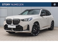 BMW X3 - xDrive30e M Sport Automaat / Panoramadak / Trekhaak / Sportstoelen / Adaptieve LED / Parki