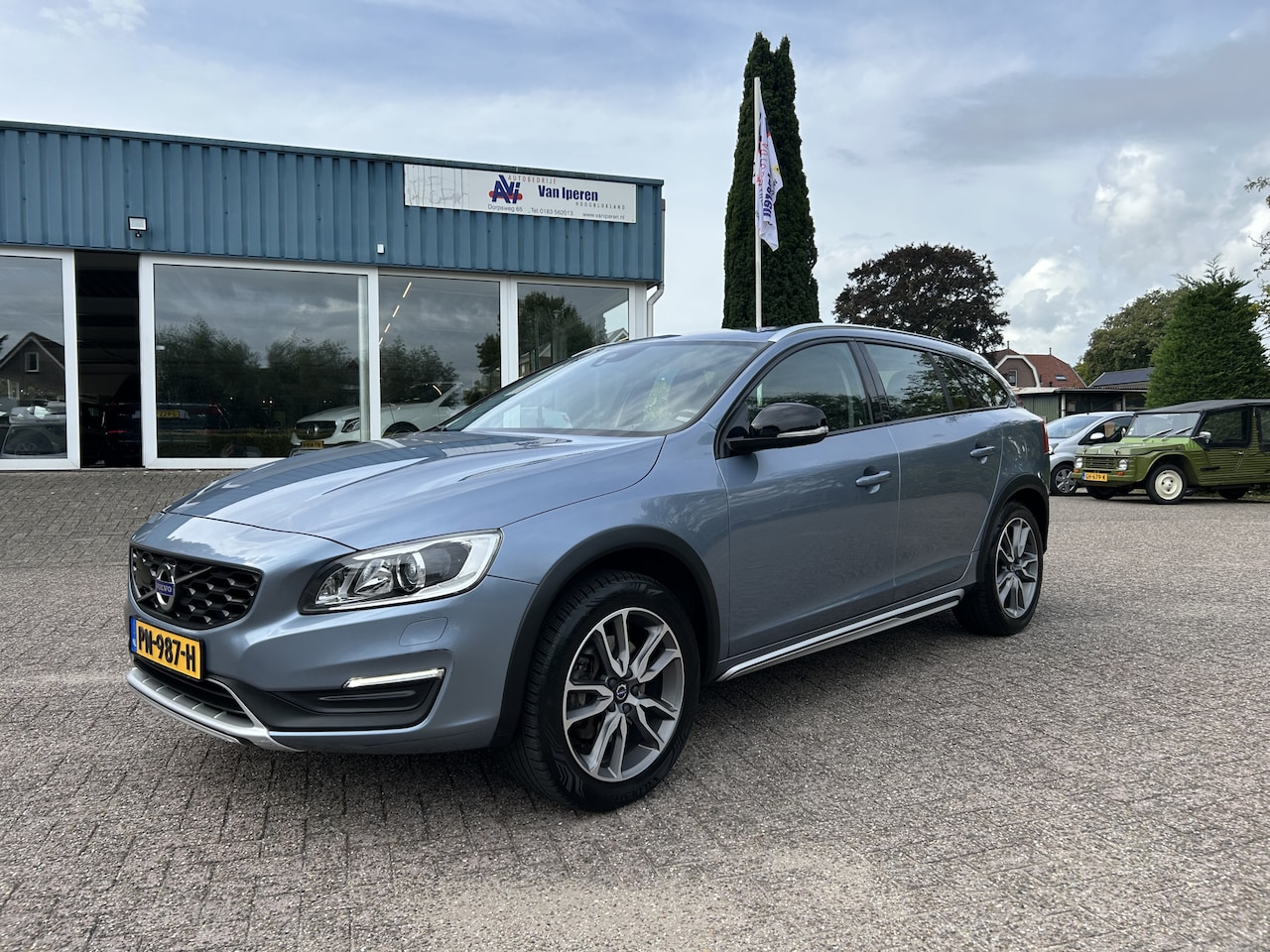 Volvo V60 Cross Country - 2.0 D3 Polar+ - AutoWereld.nl