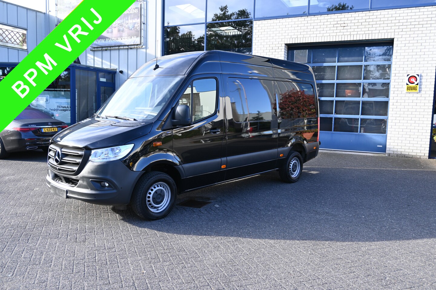 Mercedes-Benz Sprinter - 317 CDI L2H2 RWD MBUX navigatie, 360 graden camera, Geveerde stoel, Etc. - AutoWereld.nl