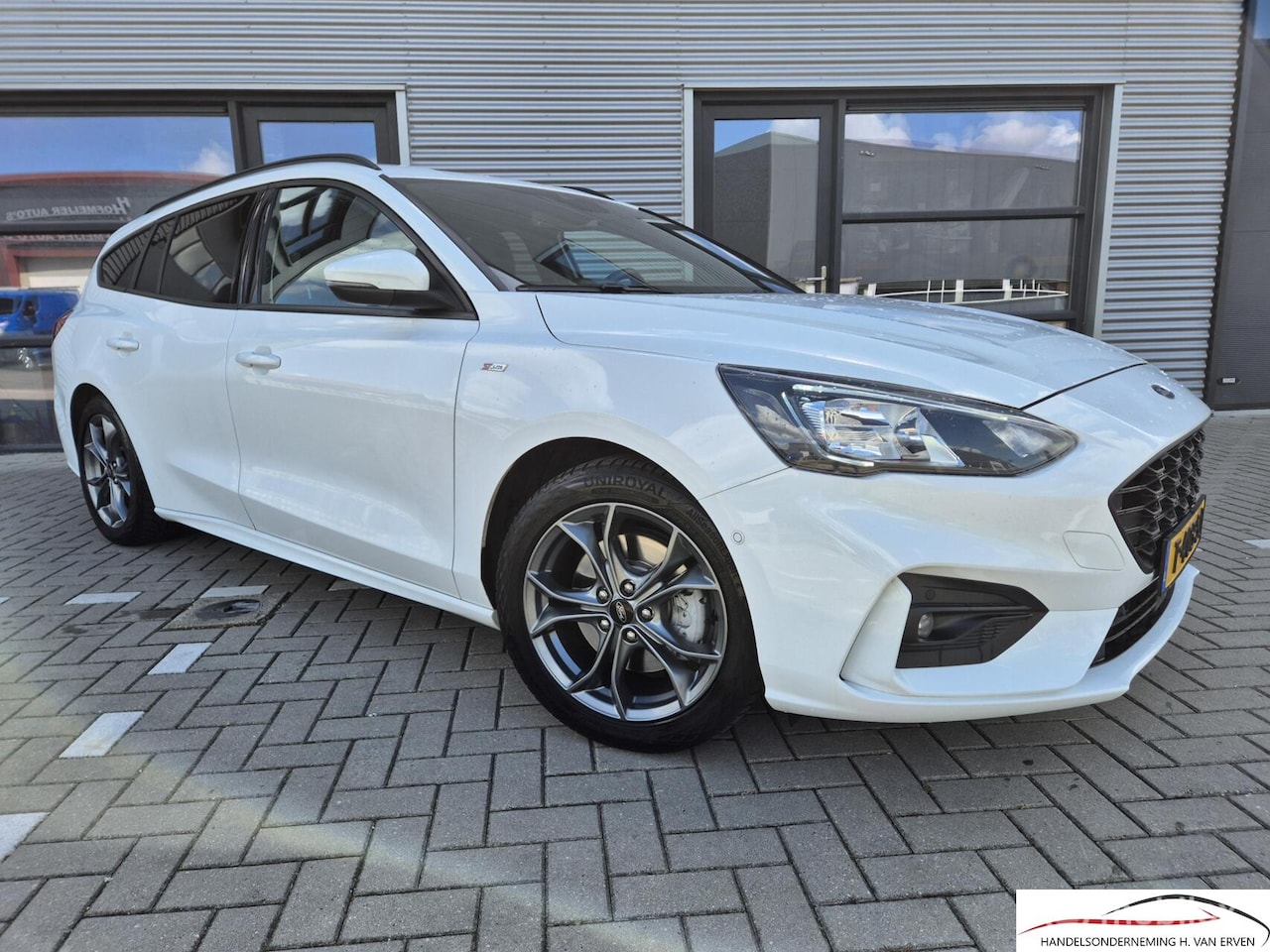 Ford Focus Wagon - 1.0 EcoBoost ST Line Business 1.0 EcoBoost ST Line Business - AutoWereld.nl