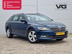 Skoda Superb Combi - 1.4TSi Style Automaat Navi Clima 17" Parkeersensoren