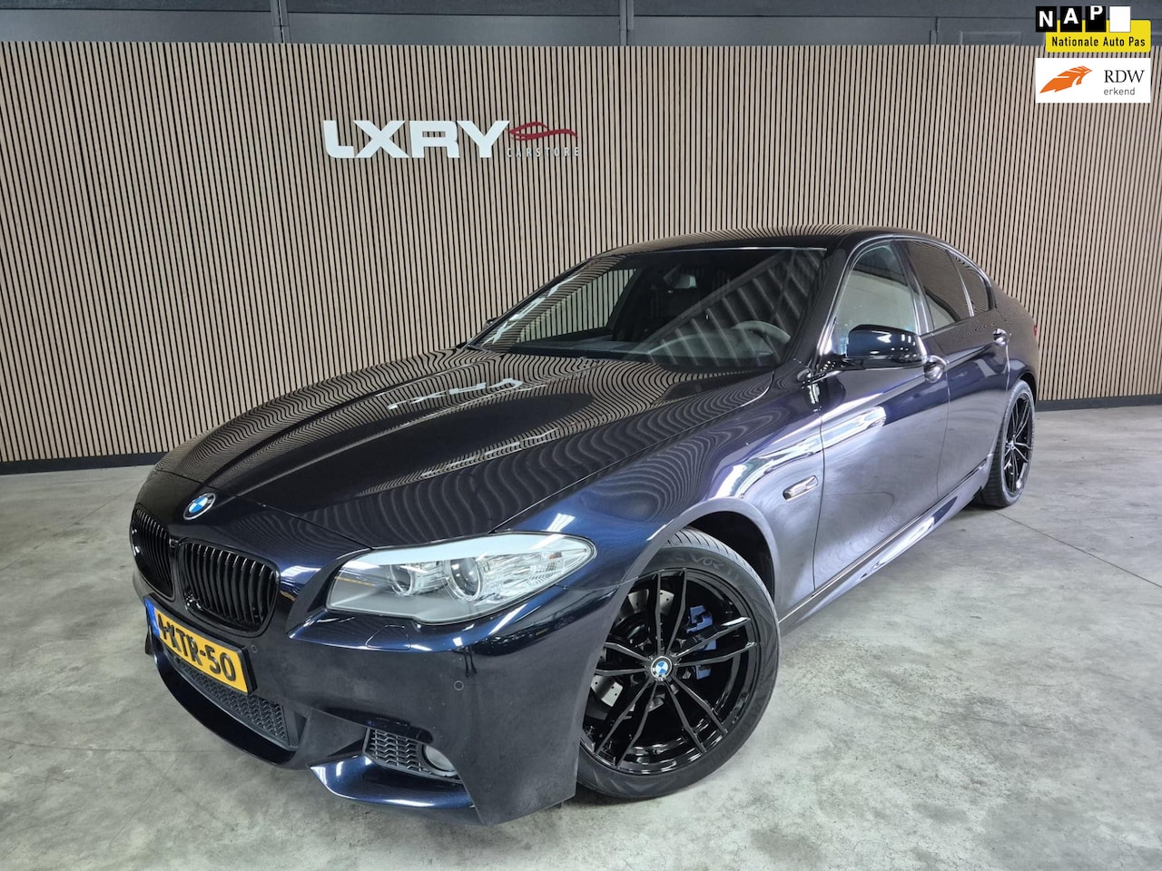 BMW 5-serie - 520i M- Pakket | Clima | Navi | Automaat | PDC | - AutoWereld.nl