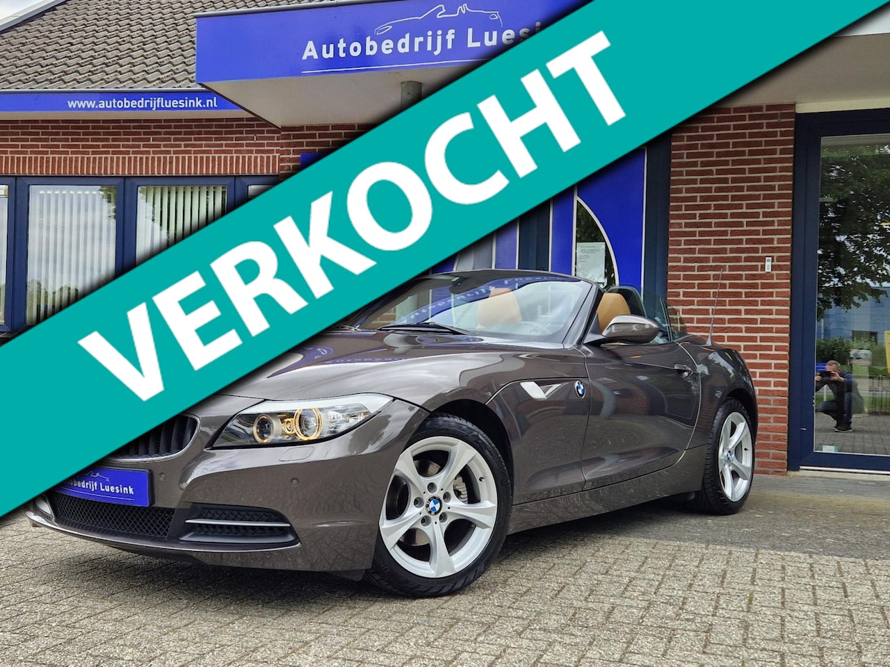 BMW Z4 Roadster - SDrive23i Executive Navigatie Bluetooth Comfortstoelen Cruise Control Alarm III PDC Voor + - AutoWereld.nl