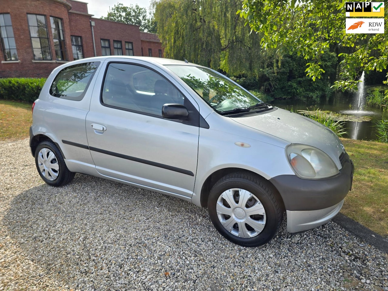 Toyota Yaris - 1.0-16V VVT-i Terra 1.0-16V VVT-i Terra - AutoWereld.nl