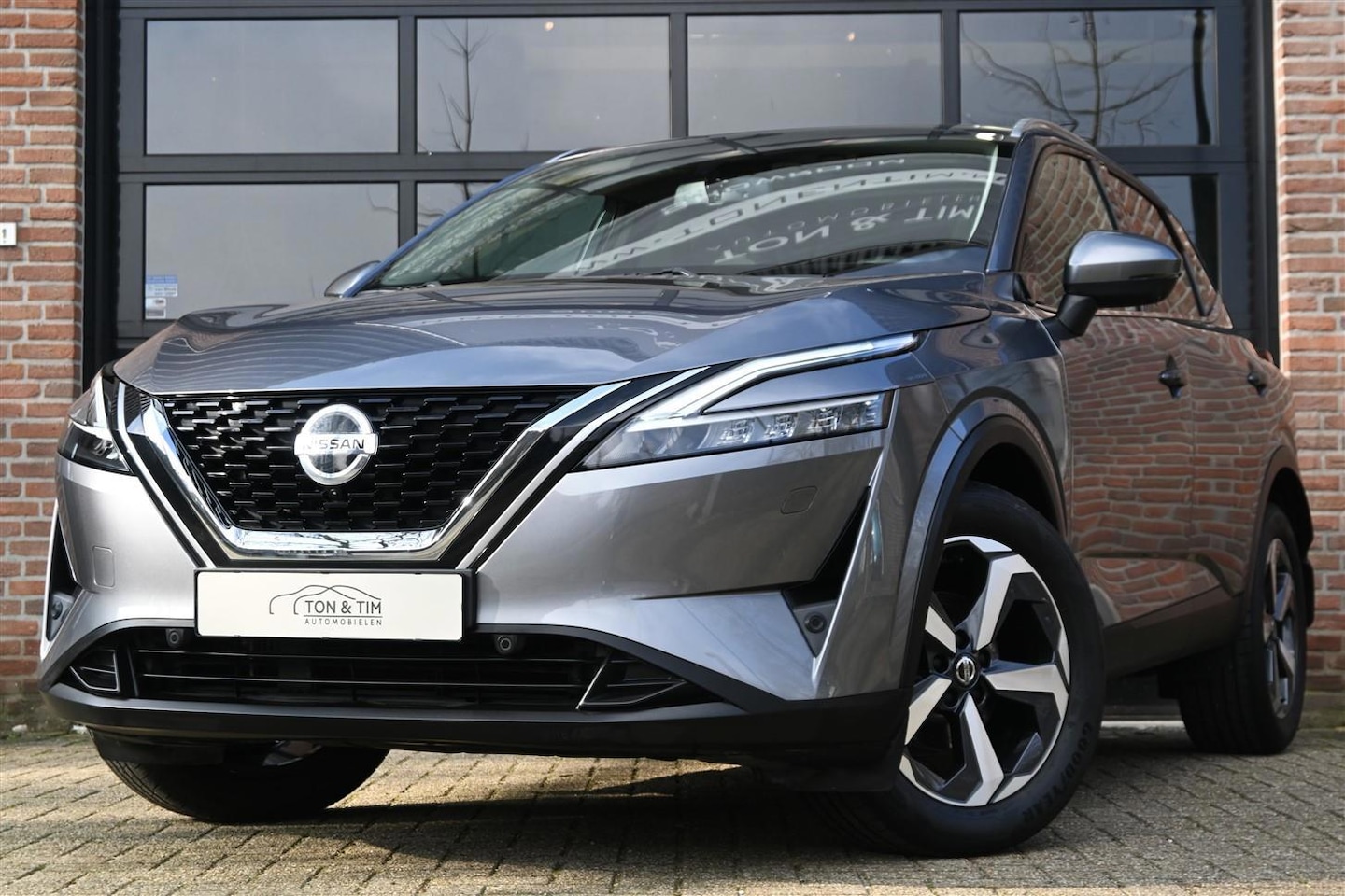 Nissan Qashqai - 1.3 MHEV Xtronic 1stEd Pano Trekhaak H-Leder ProPilot '21 - AutoWereld.nl