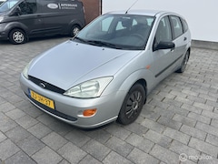 Ford Focus - 1.4-16V Trend nette auto airco werkt