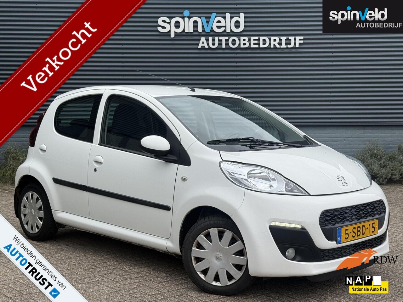 Peugeot 107 - 1.0 Active BJ`13 NAP NL 5drs Airco LED dagrijverlichting - AutoWereld.nl
