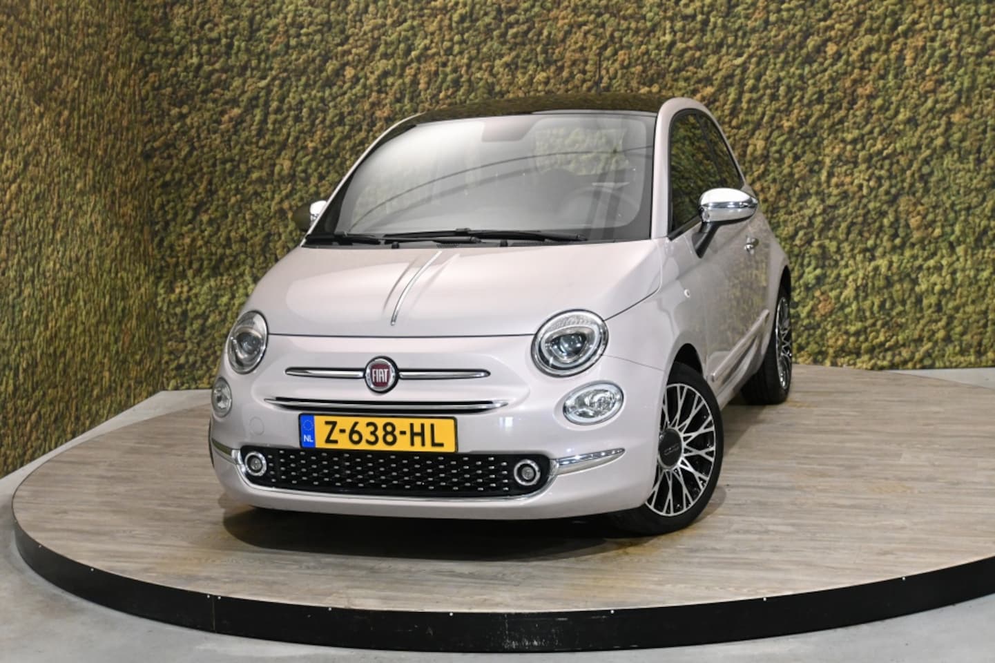 Fiat 500 - 1.2 Star Automaat | Carplay | Climate | Pink - AutoWereld.nl