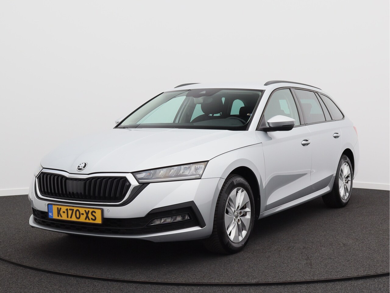 Skoda Octavia Combi - 1.0 TSI Business Edition/ zeer mooi! - AutoWereld.nl