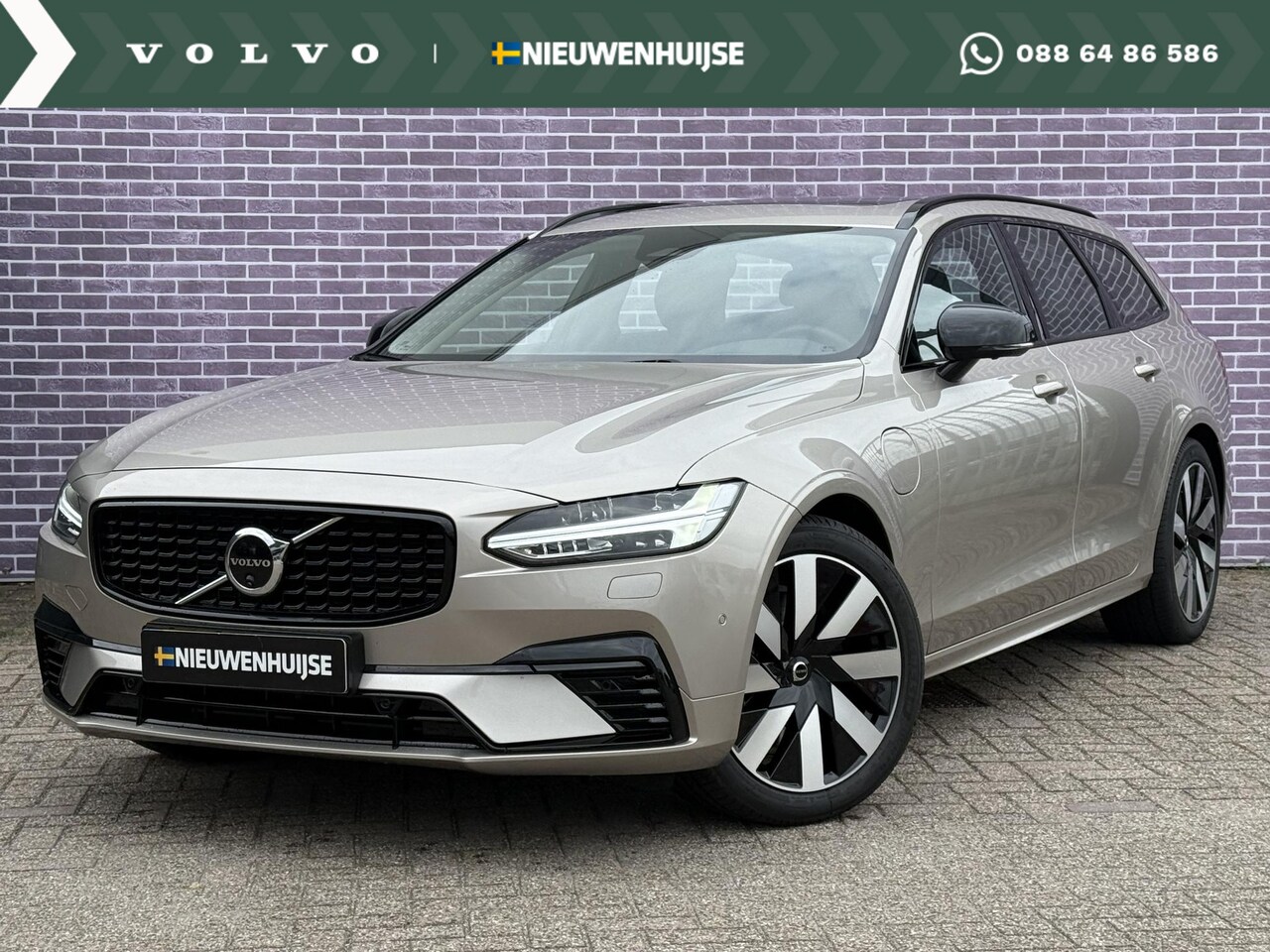 Volvo V90 - 2.0 T8 Plug-in hybrid AWD Ultra Dark | Nieuw Binnen | Trekhaak | Schuif/kantel dak | Memor - AutoWereld.nl