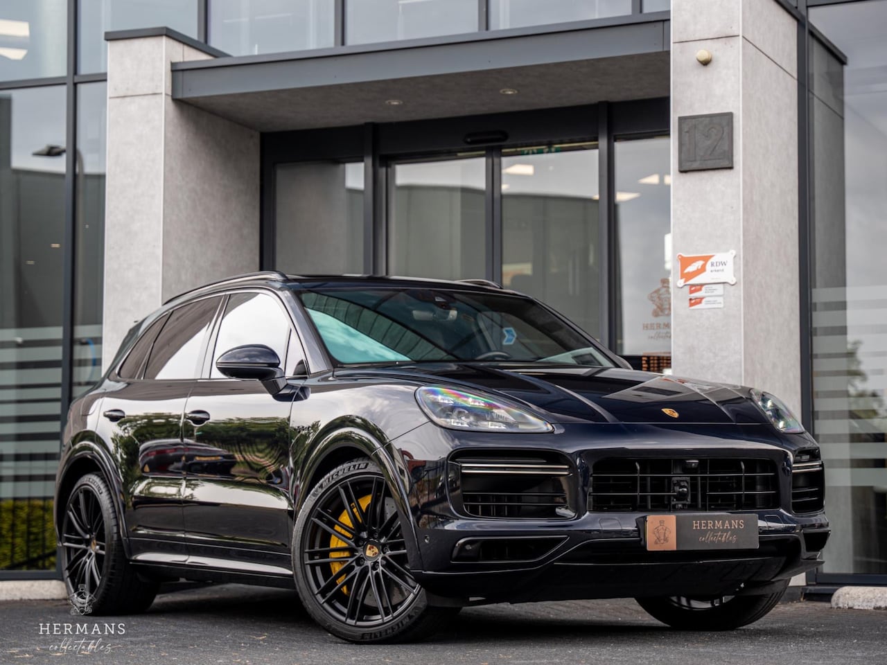 Porsche Cayenne - 4.0 Turbo S E-Hybrid / Org. NL / Burmester / Ceramic / Pano / Tow-bar - AutoWereld.nl